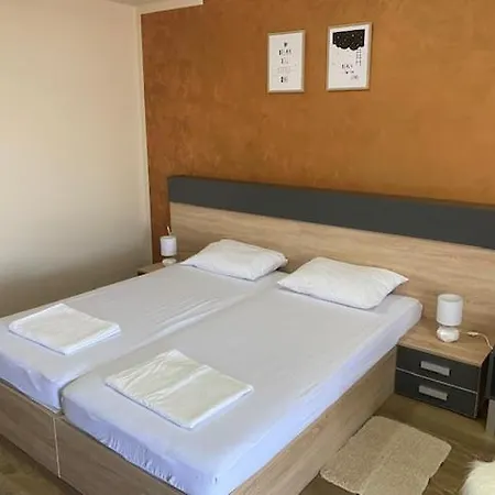 Apartment Danubiana 7-8 *